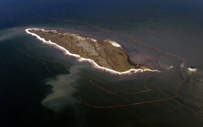 Боновые заграждения при разливе в Мексиканском заливе