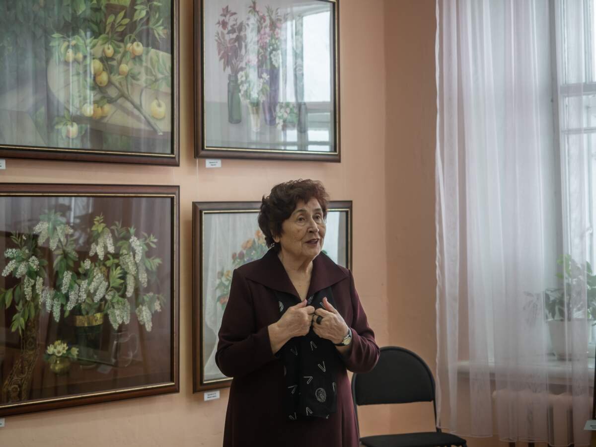 Художница и педагог Алла Николаевна Орлова. Фото Галины Михоношиной.