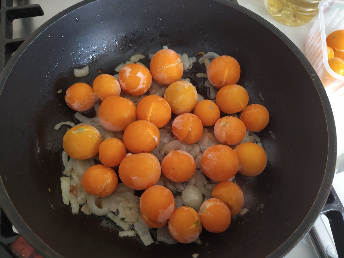 Получилось очень вкусно!  Помидоры свои