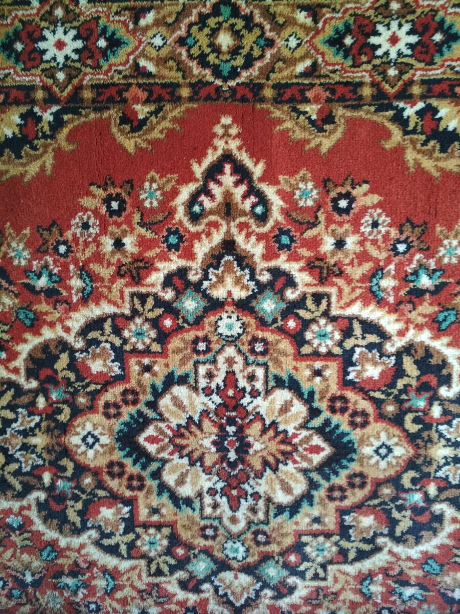 ковер на стене