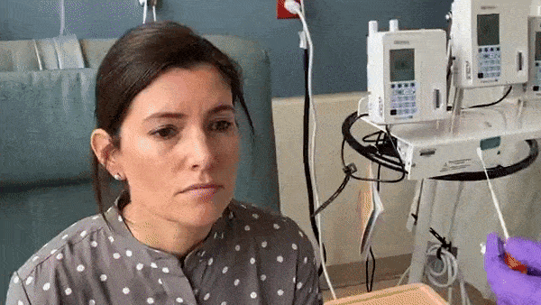 Видео как правильно брать мазок из носоглотки на COVID–19