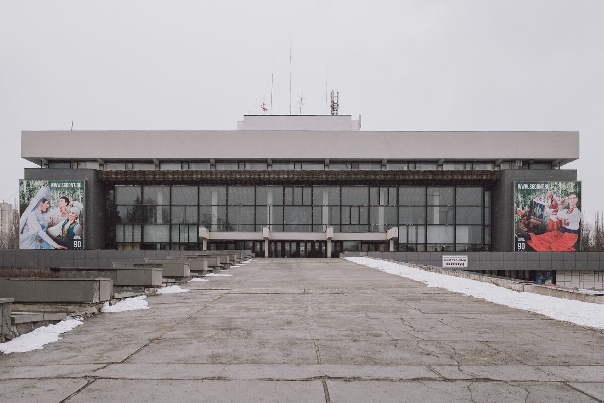 Увидеть Уралмаш и стать счастливым: прогулка с театральным режиссером Таней  Павловой | Журнал N1.RU | Дзен