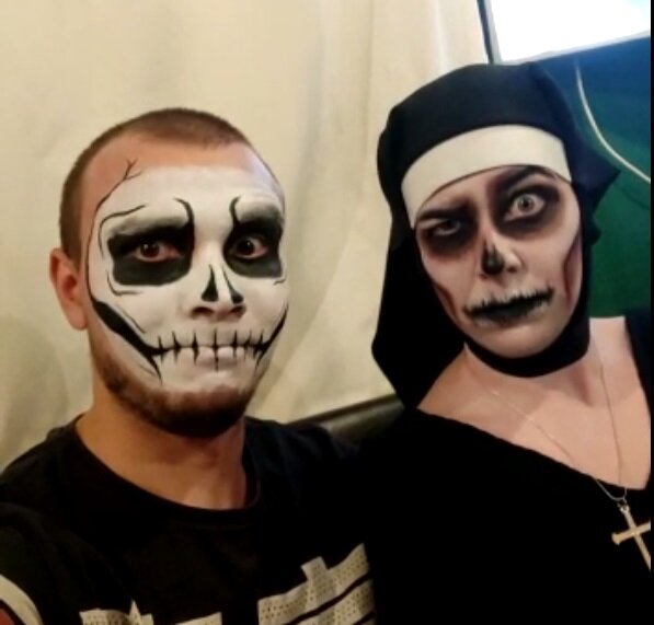 Я обожаю собирать образы или обыгрывать их аквагримом. Каждому своё