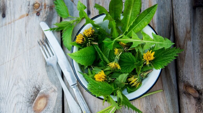 Весенний витаминный салат