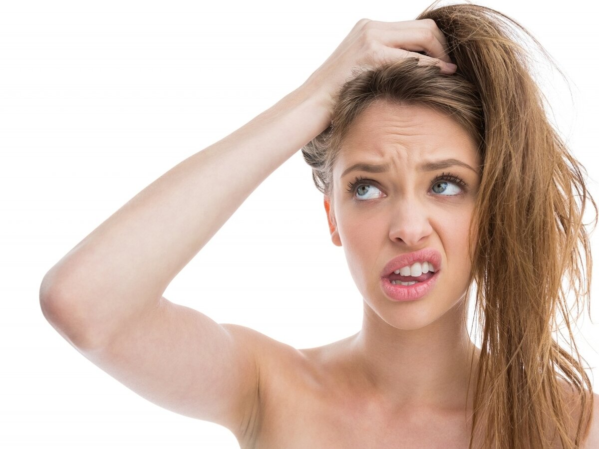 "Кажется, нам известно о женщинах практически все: сколько слов в день они произносят, почему различают больше цветов и как много губной помады съедают в течение жизни. Но ученые решили копнуть глубже и узнать еще более интересные и необычные вещи о женской природе. И признаем, им нашлось чем нас удивить."