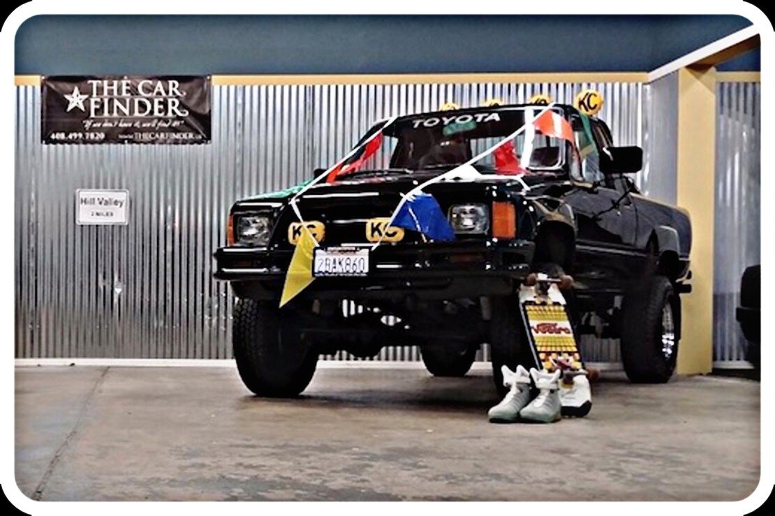 Джип из фильма "Назад в будущее" 