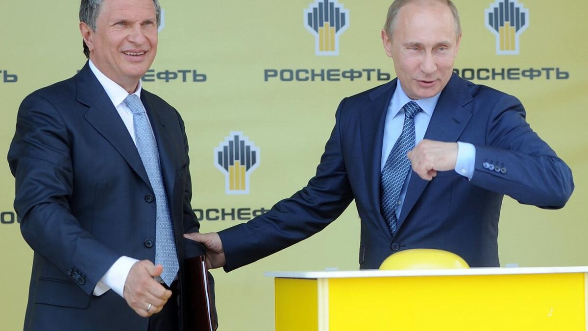 Игорь Сечин и Владимир Путин /Александра Мудрац