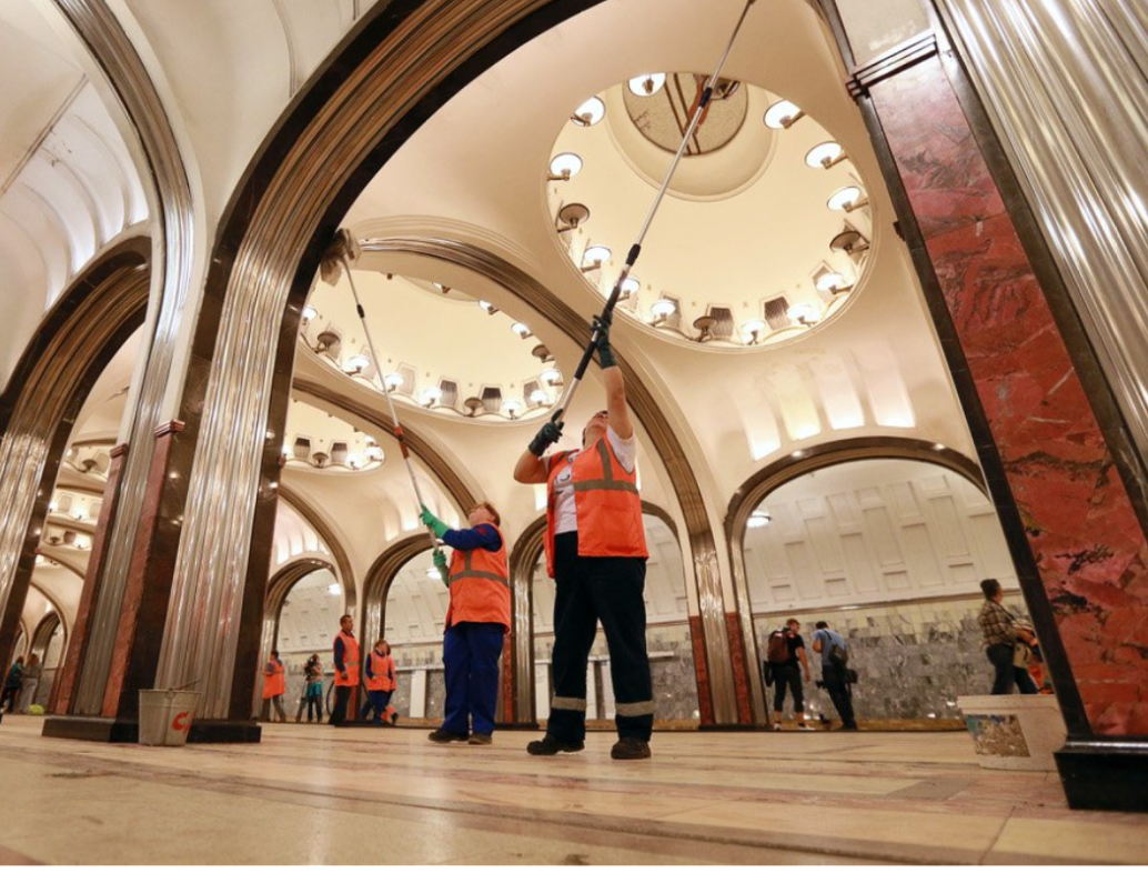 Маяковская станция метро. Московский метрополитен Маяковская. Станция метро Маяковская. Станция Маяковская Москва. Маяковская станция метро вестибюль.