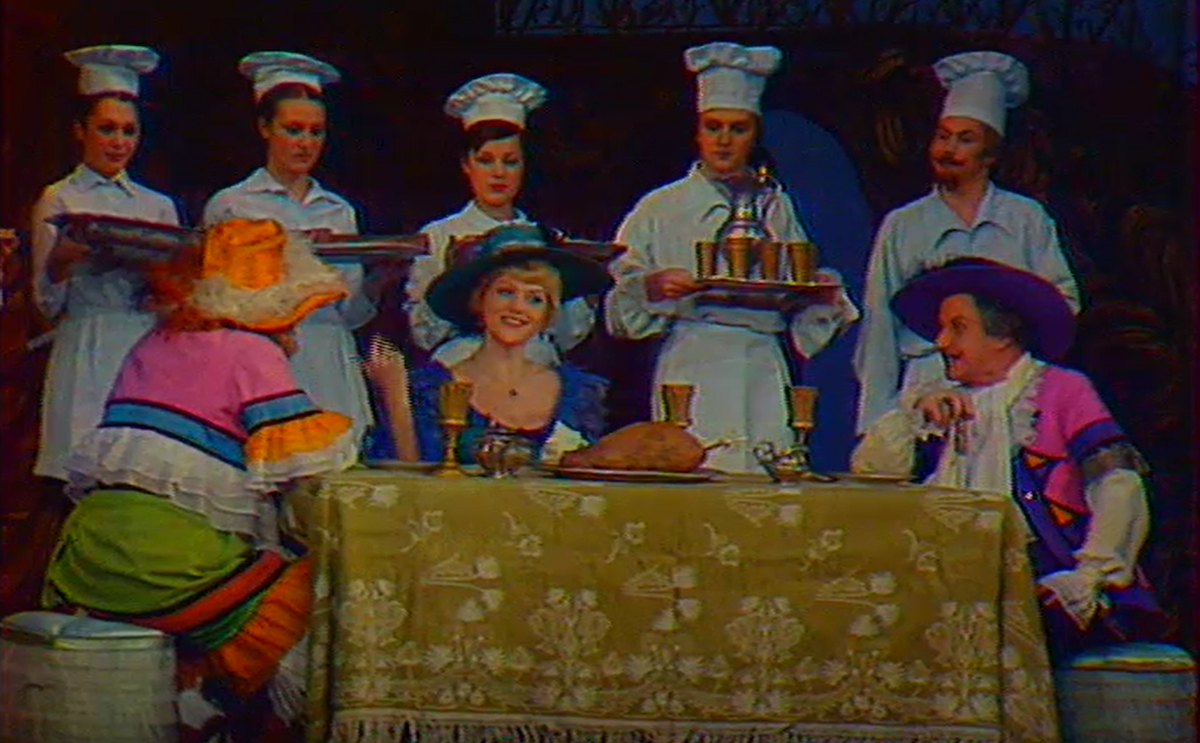 Кадр из спектакля "Мещанин во дворянстве" (1977)