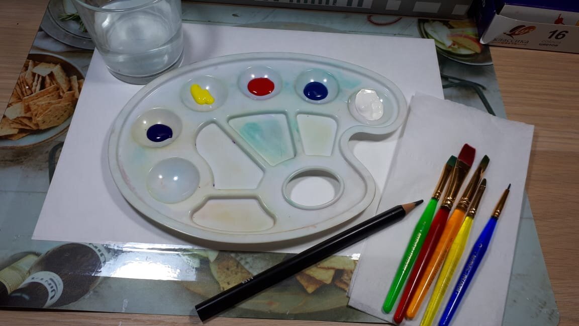 Что нужно для рисования радуги гуашью.