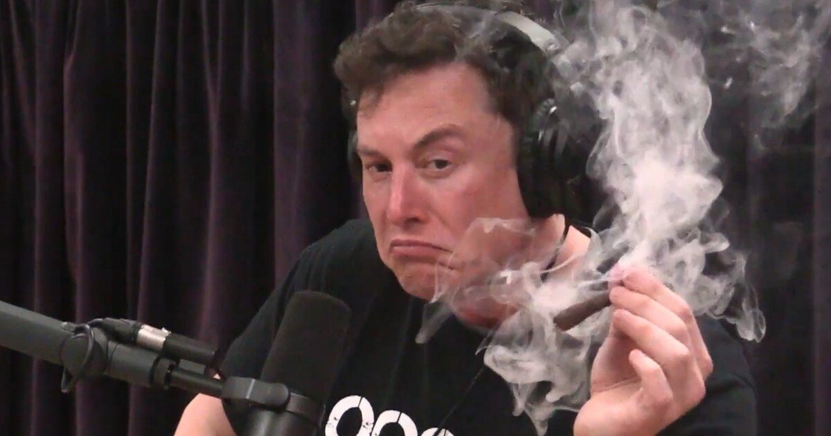 Илон Маск на подкасте у Джо Рогана.