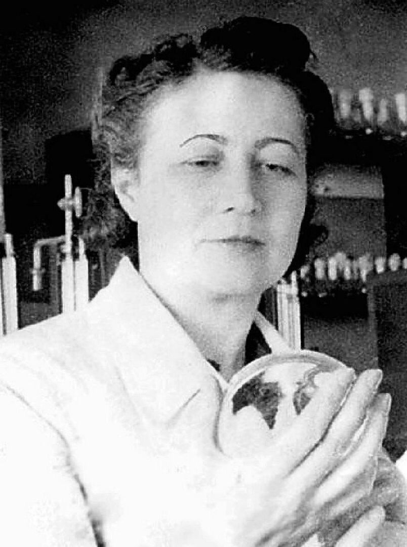 Ермольева Зинаида Вассарионовн Фото: fotoload.ru