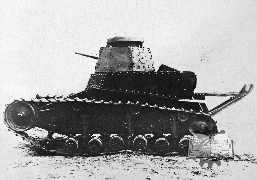 Т-20, данный танк рассматривался как приоритетная замена Т-18 (МС-1). Но его испытания на задались с самого начала, да и время этой машины быстро ушло.