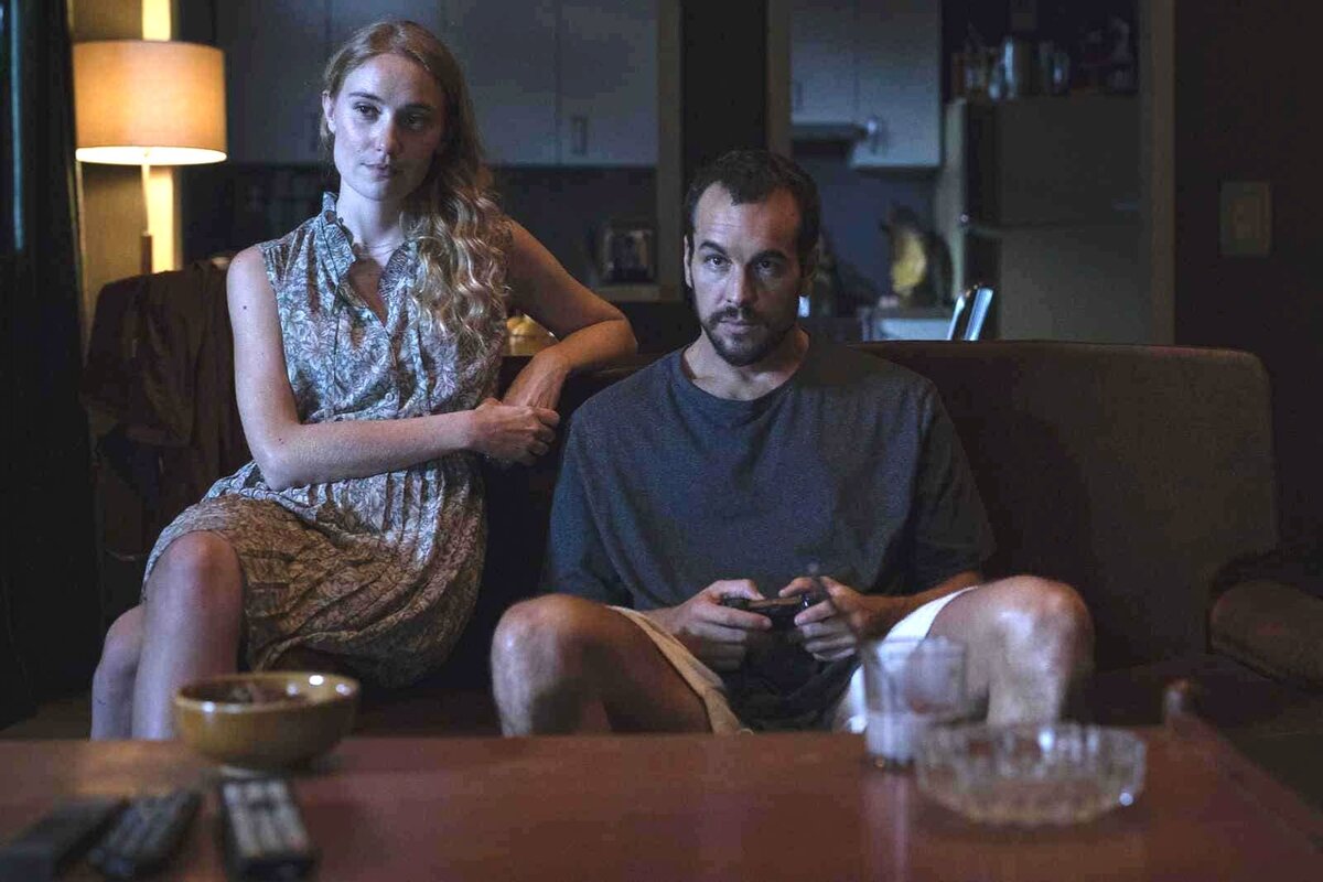 Кадр из фильма "Парамедик", главные герои. Фото из открытых источников. 