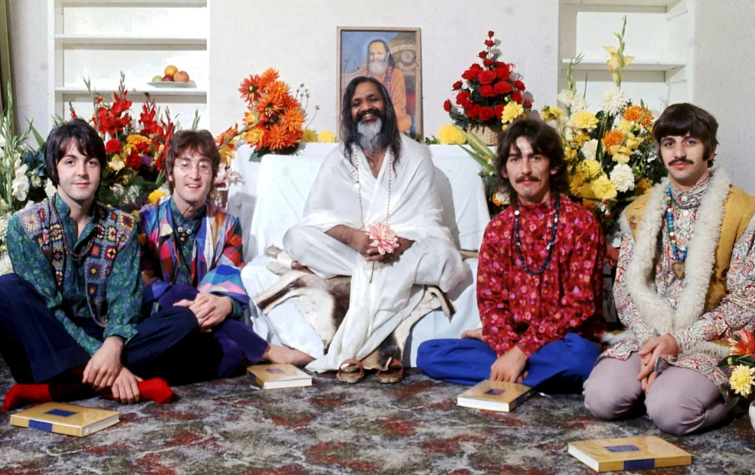 "The Beatles"  периода увлечения медитацией. Фото из открытого доступа в интернете