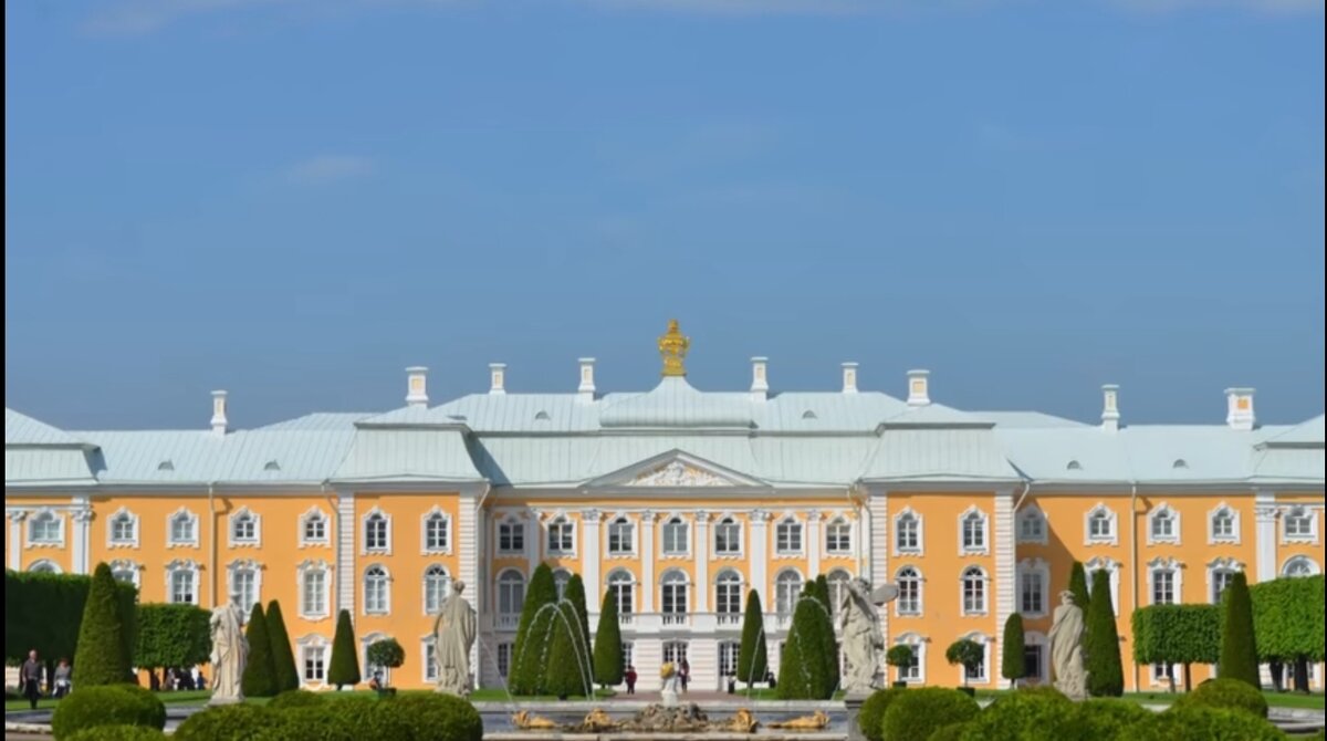 Дворец в петергофе год. Большой Петергофский дворец, Петергоф. Дворец в Петергофе Растрелли. Растрелли Архитектор Петергофский дворец. Большой Императорский дворец в Петергофе.