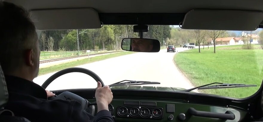 Вид из салона УАЗ ХАНТЕР  