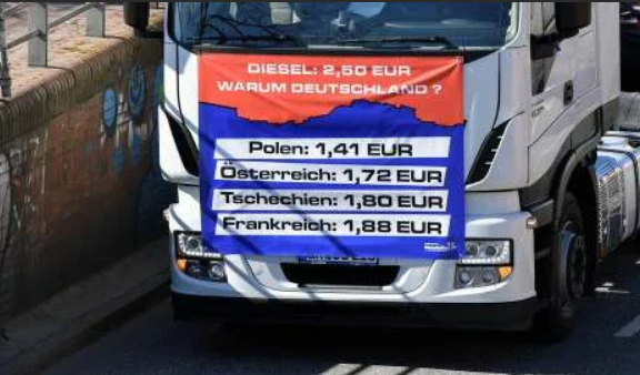 А пока европейцы жалуются на высокие цены на автомобильное топливо (фото из открытых источников)