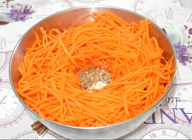 Рецепт моркови по-корейски. Закуска из моркови. 