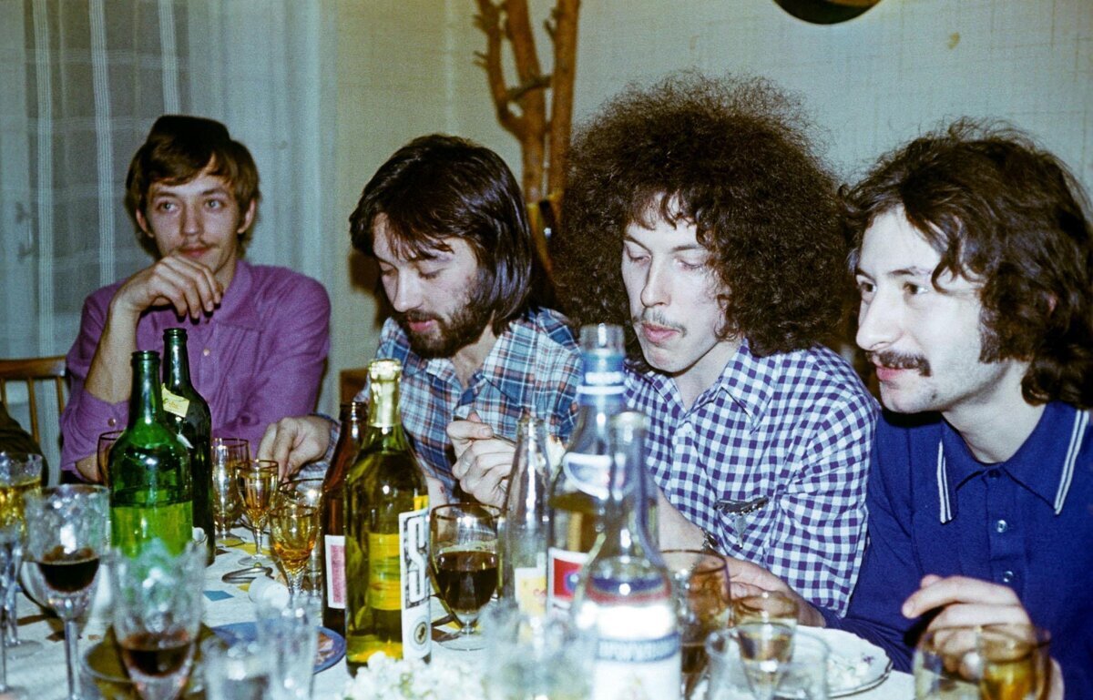 «Машина времени» отдыхает после концерта. Конец 70-х