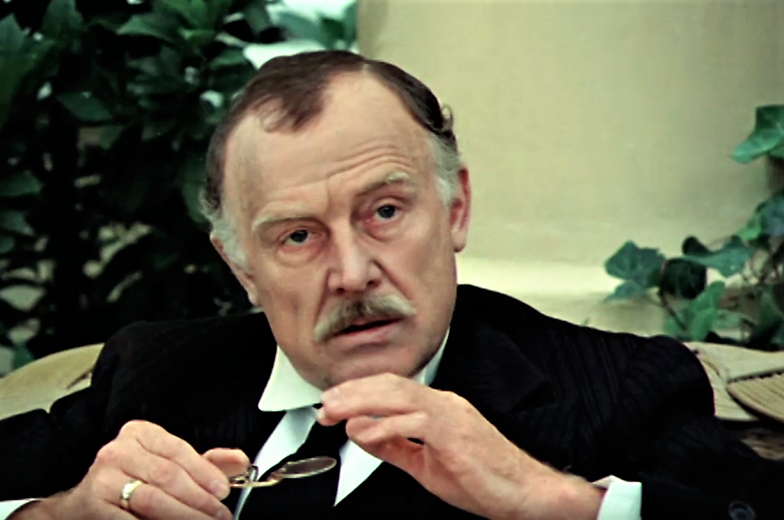 Кадр из телевизионного фильма "Кража" (1982)