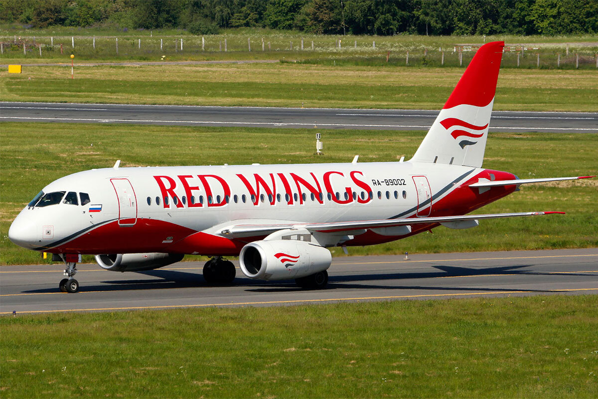 Flyredwings. Суперджет Red Wings. SSJ-100 самолет Red Wings. SSJ 100 ред Вингс. Red Wings Суперджет 100.