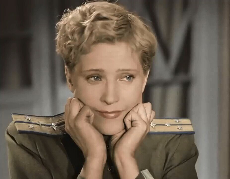Кадр из фильма «Небесный тихоход», 1945 г. https://shnyagi.net