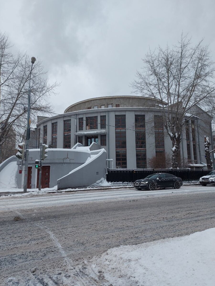 Вид напротив