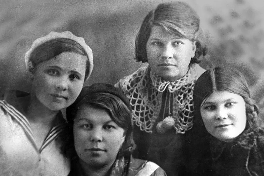 Татьяна Барамзина слева