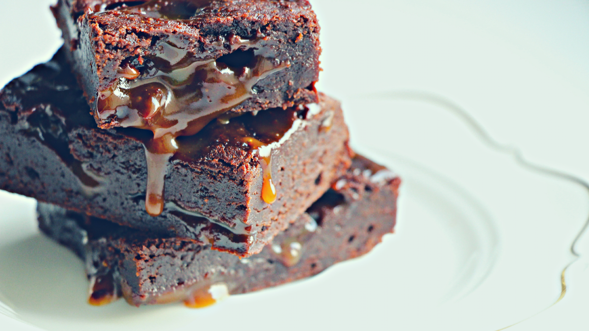 Negresa de post Recipe Vegan sweets recipes, How sweet eats, Frozen desserts