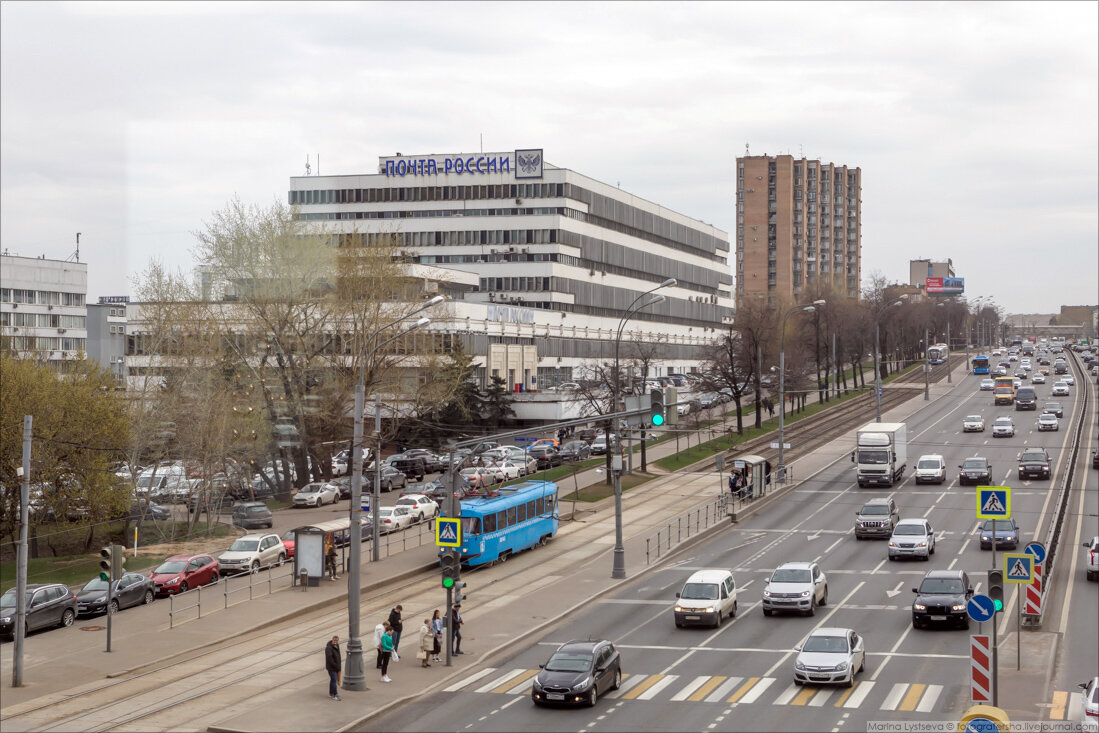 Варшавка. Метро Нагатинская Варшавское шоссе. Москва, Варшавское шоссе, 37.