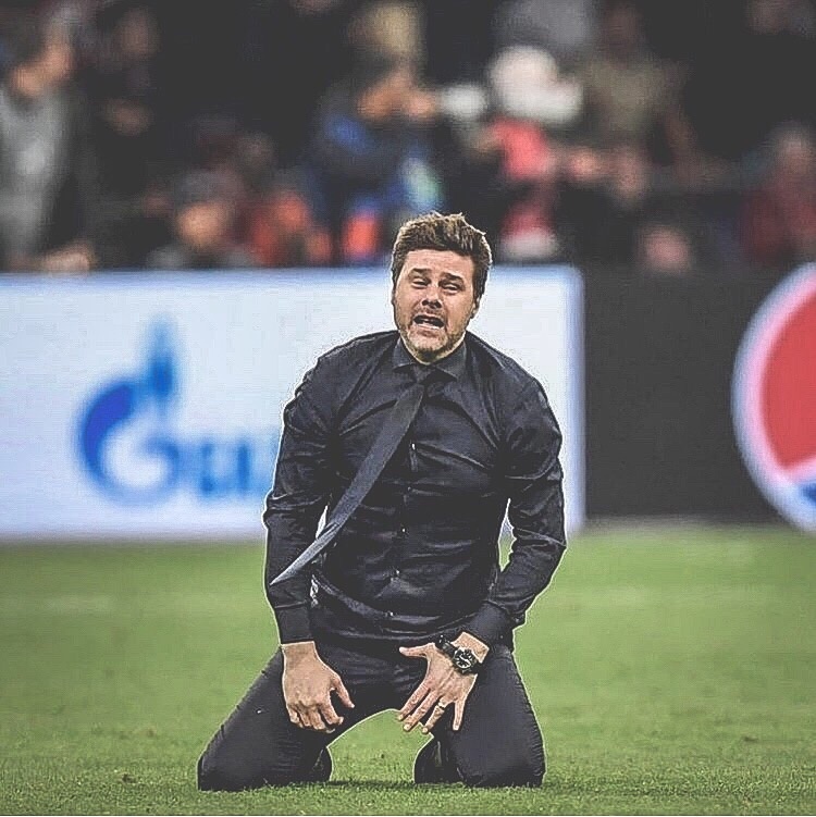 Нет, это не слезы от горя, это эмоции искреннего счастья.