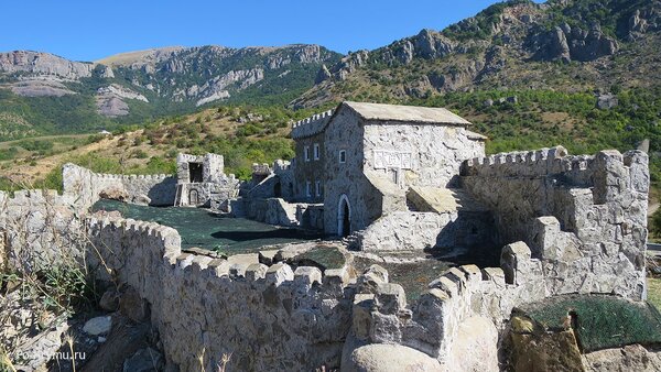 Алушта: стоит ли ехать, как добраться, где остановиться