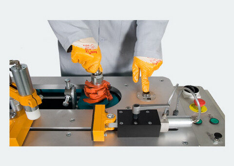 Процесс замены фрезы на Yilmaz KM 215 (быстросъемная оснастка)