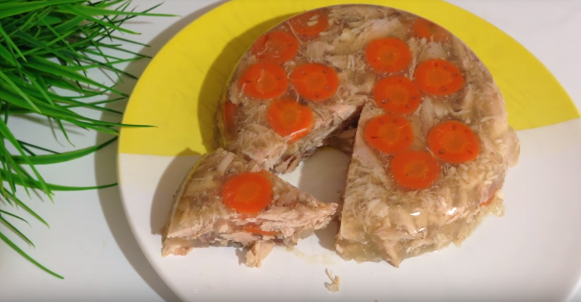 Песни холодец. Холодец. Холодец из курицы. Холодец куриный. Холодец с курицей