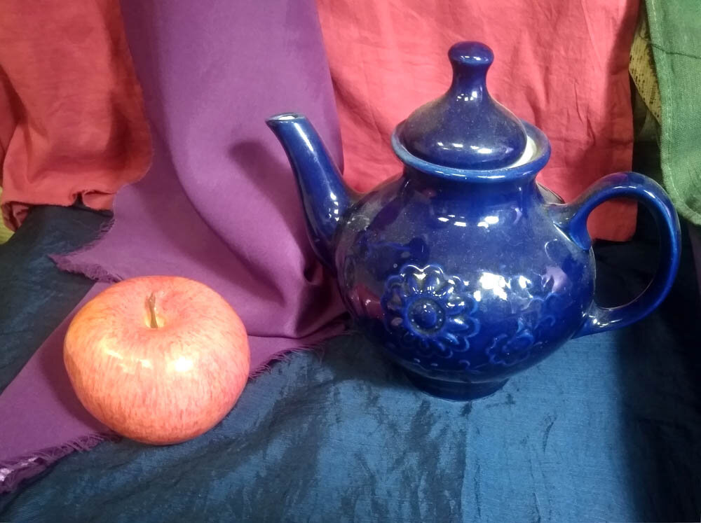 Это натура, натюрморт, который нужно будет написать.