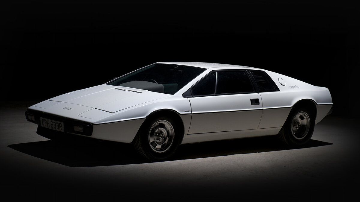 Lotus Esprit 1976 года выпуска.