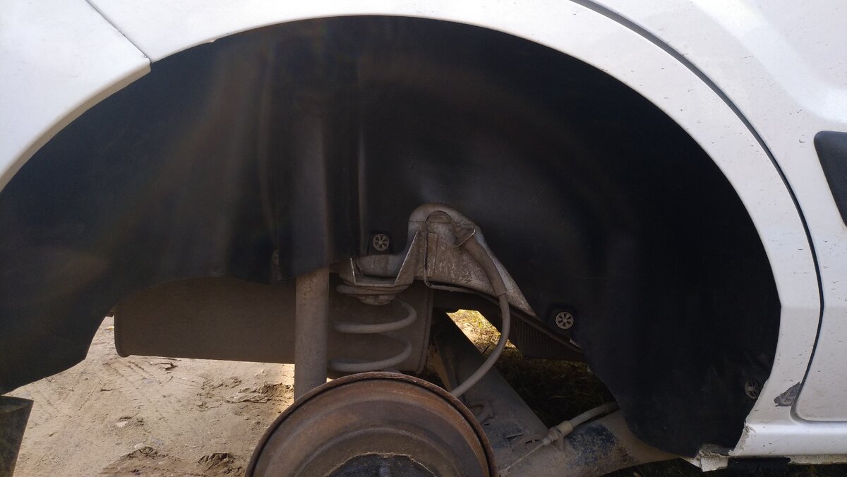 Рыжики на задних арках w204