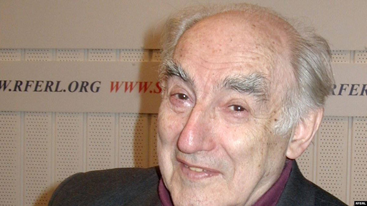 Сколько лет гинзбургу. Директор ниц им. Гинзбург александр. Гинзбург яков борисович. Сколько лет гинзбургу.