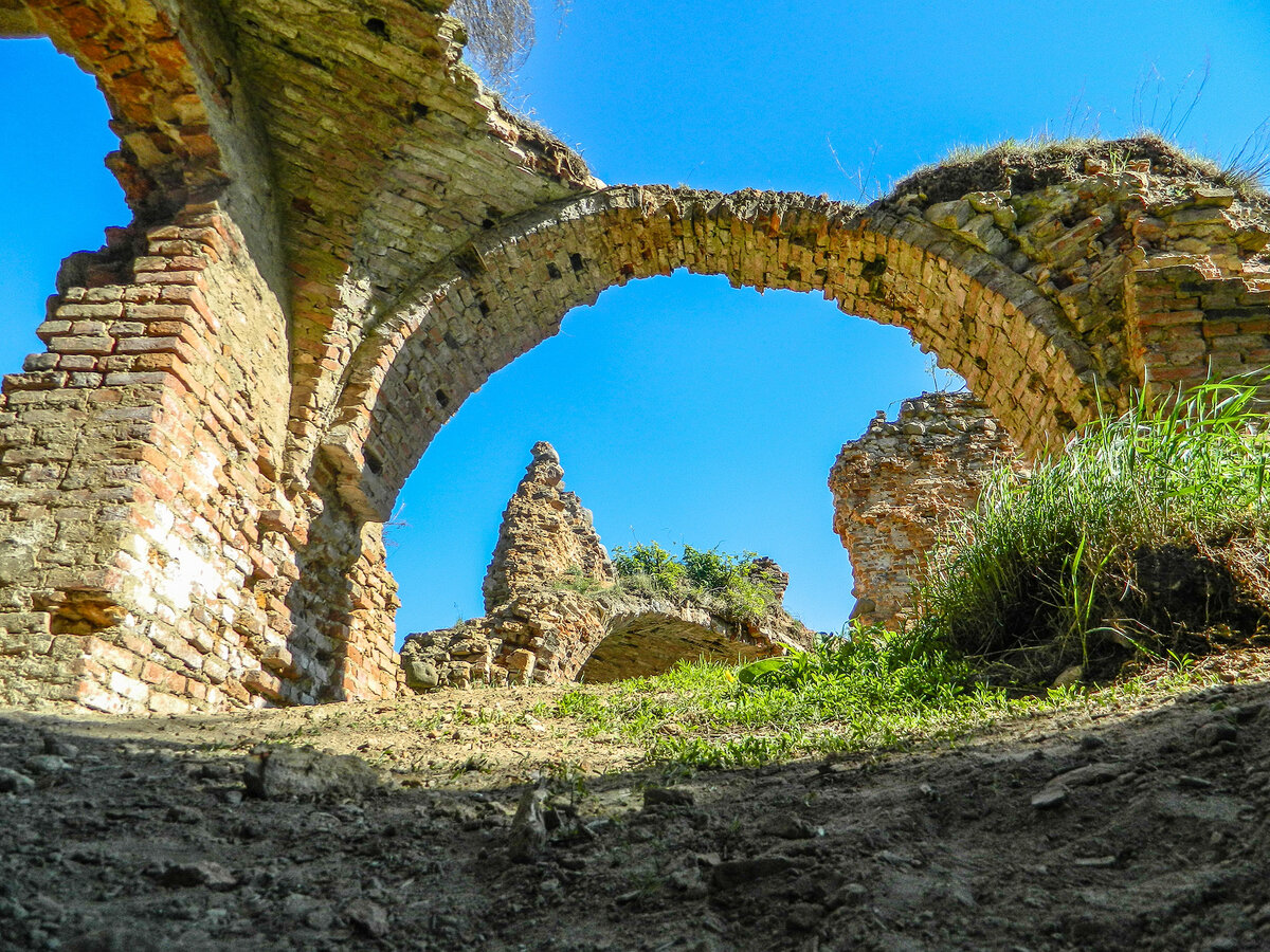 Легенды и быль «Черного замка» | Living History | Дзен