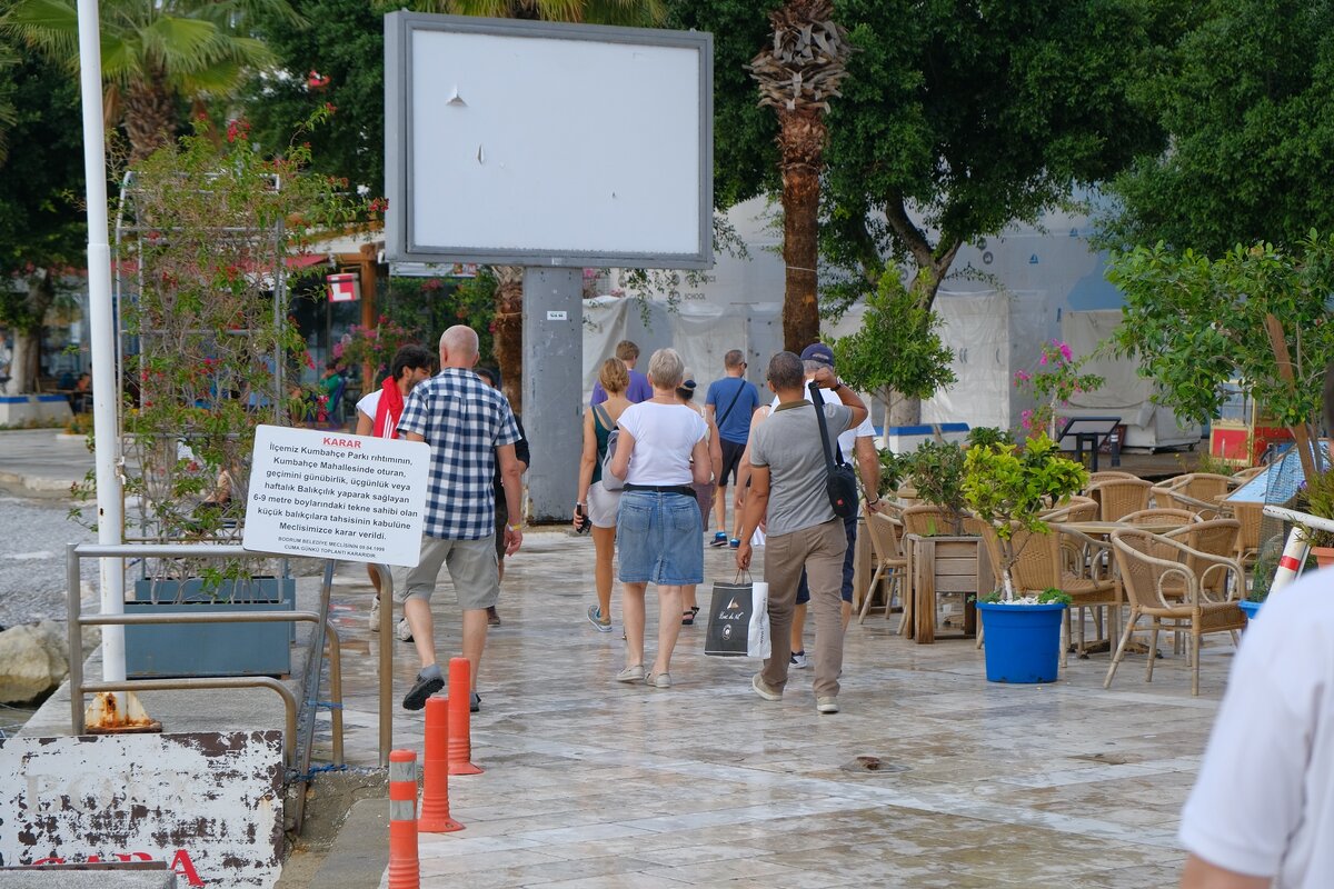 Как предприимчивые турки зарабатывают на бесплатных муниципальных пляжах. И главное, никто не против