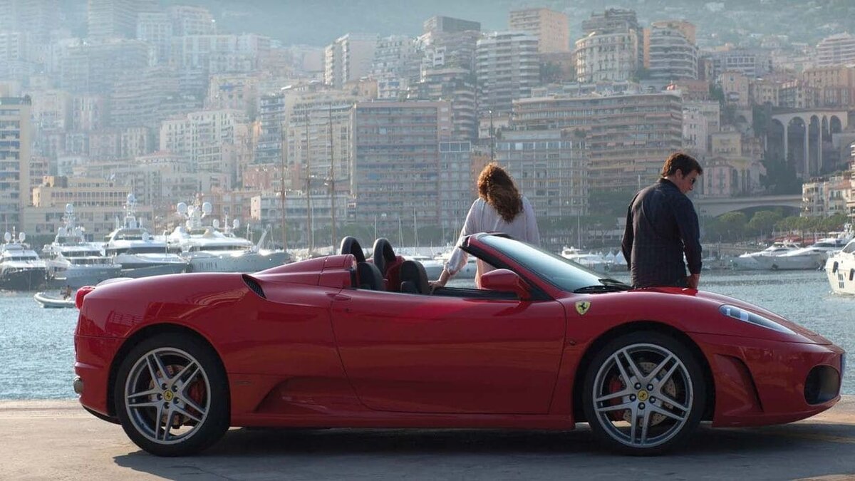 Откуда у простого инкассатора "феррари"? Так ведь не пьёт, не курит, за квартиру и свет не платит. Вот и "сэкономилось" кое-что за последние лет 20.  