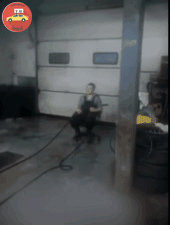 Аттракцион на водном потоке/