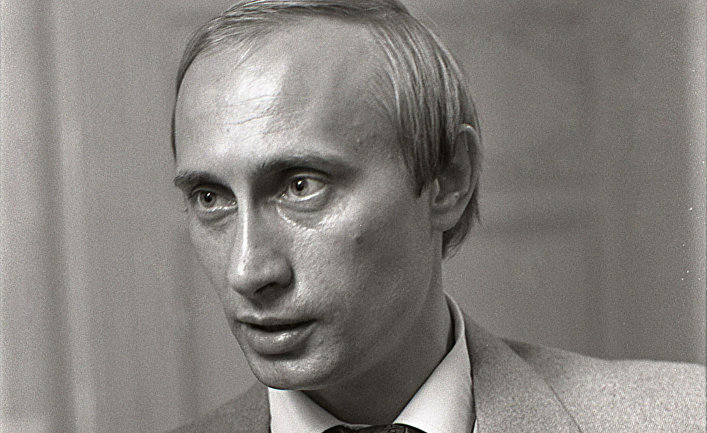 © РИА Новости, Сергей Компанийченко | Перейти в фотобанкЗаместитель мэра Ленинграда Владимир Путин