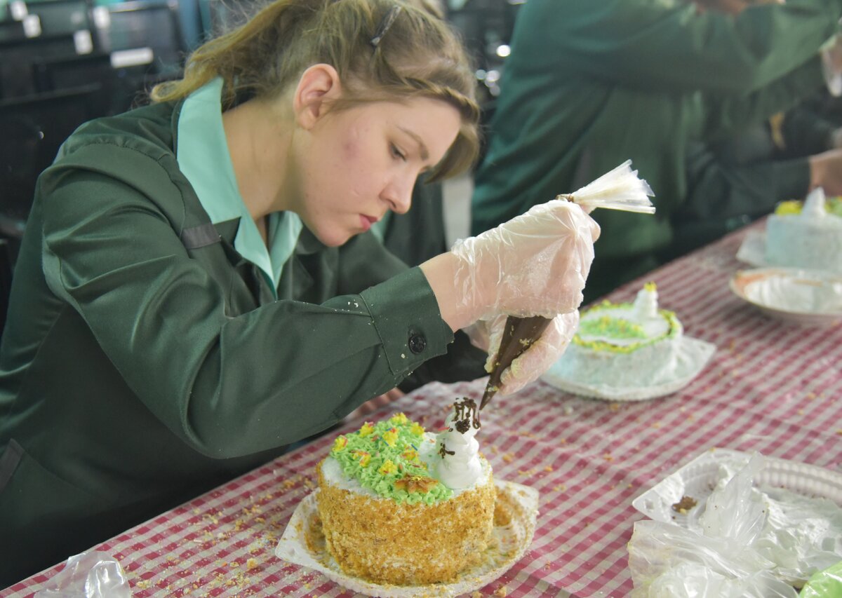 Мастер-класс по украшению тортов
