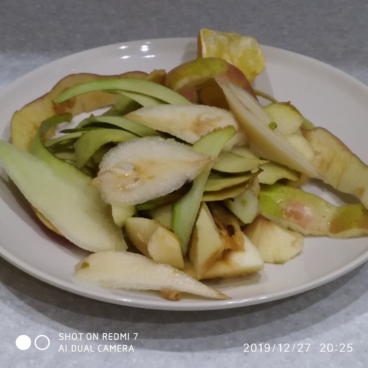 Выглядит как гора очисток, но сколько пользы!