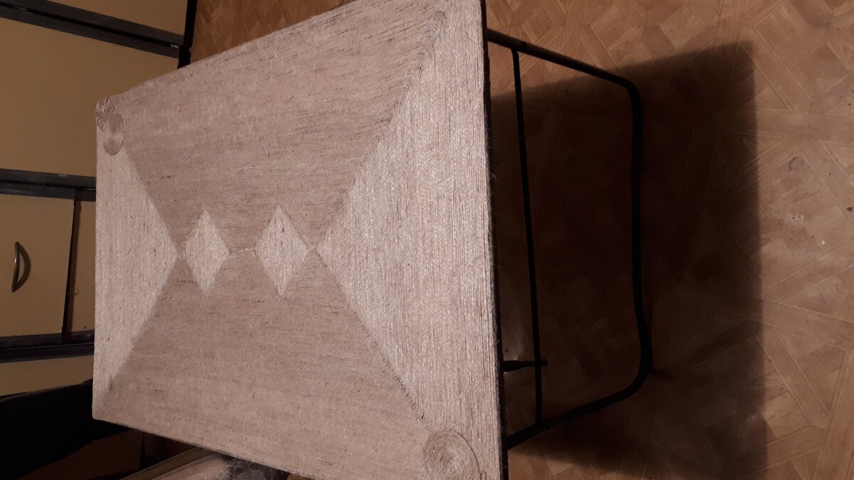 Стол после.