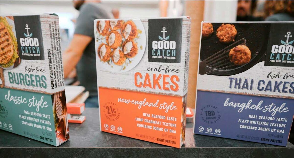 На сегодняшний день продукты Good Catch Foods, сделанные из чечевицы, нута, конских бобов и других бобовых, продаются в магазинах Whole Foods, FreshDirect и Thrive Market.