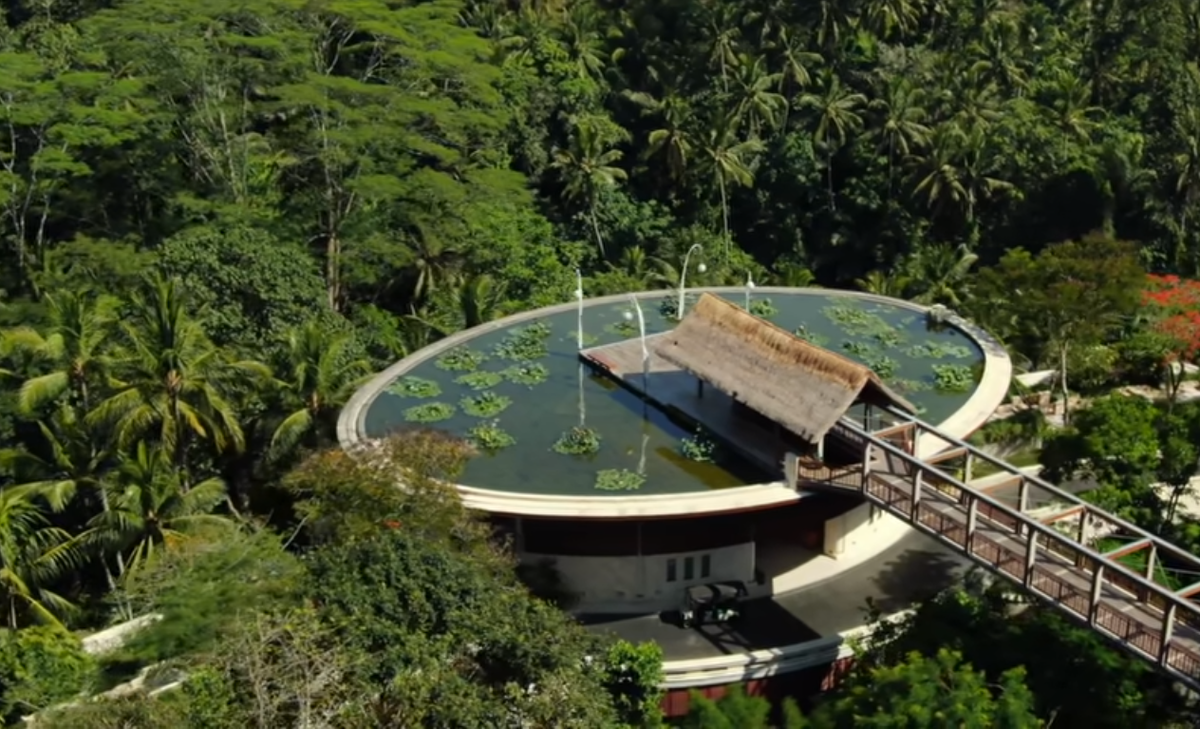 отель Four Seasons Sayan