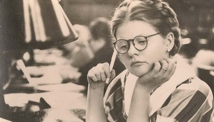 Людочка - стерва? Поговорим о созависимости на примере кино. Кадр из фильма "Москва слезам не верит".